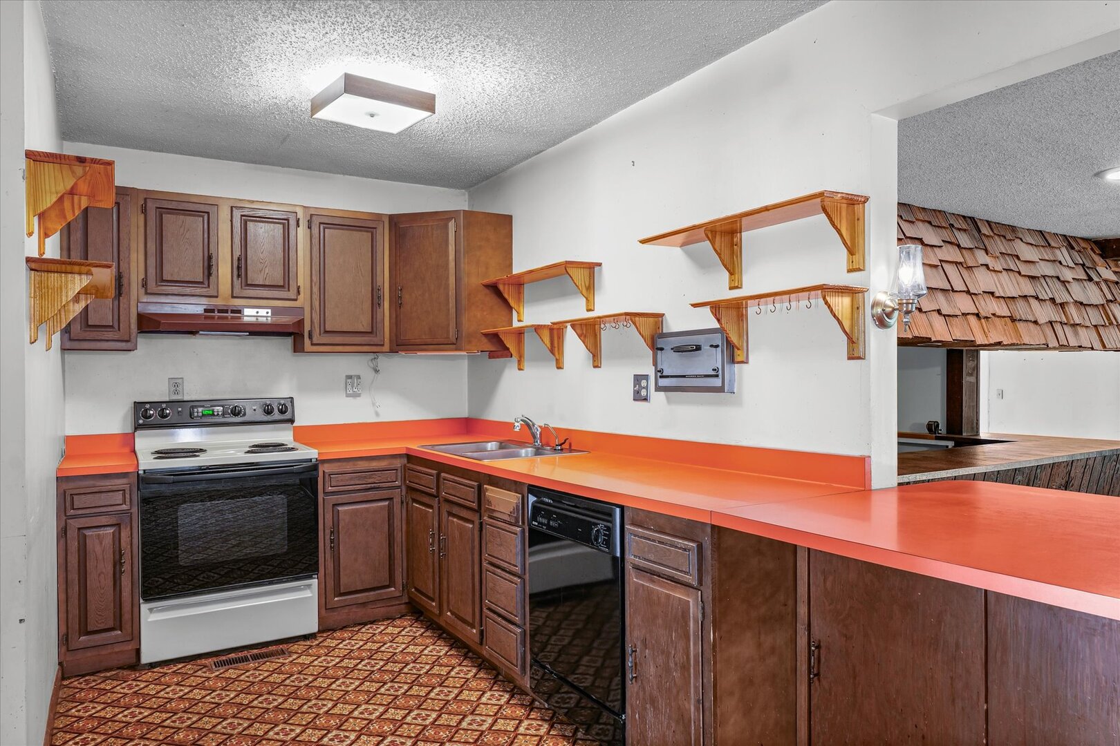 1607 West Healey Street Champaign, IL 61821 - Photo 8 of 30 Gallery Image 8