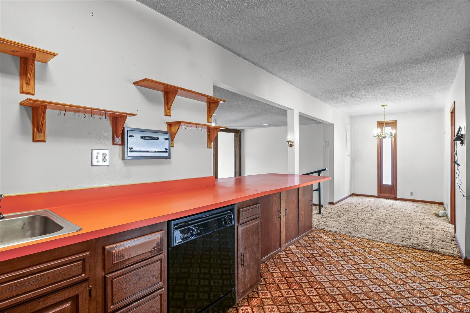 1607 West Healey Street Champaign, IL 61821 - Photo 9 of 30 Gallery Image 9