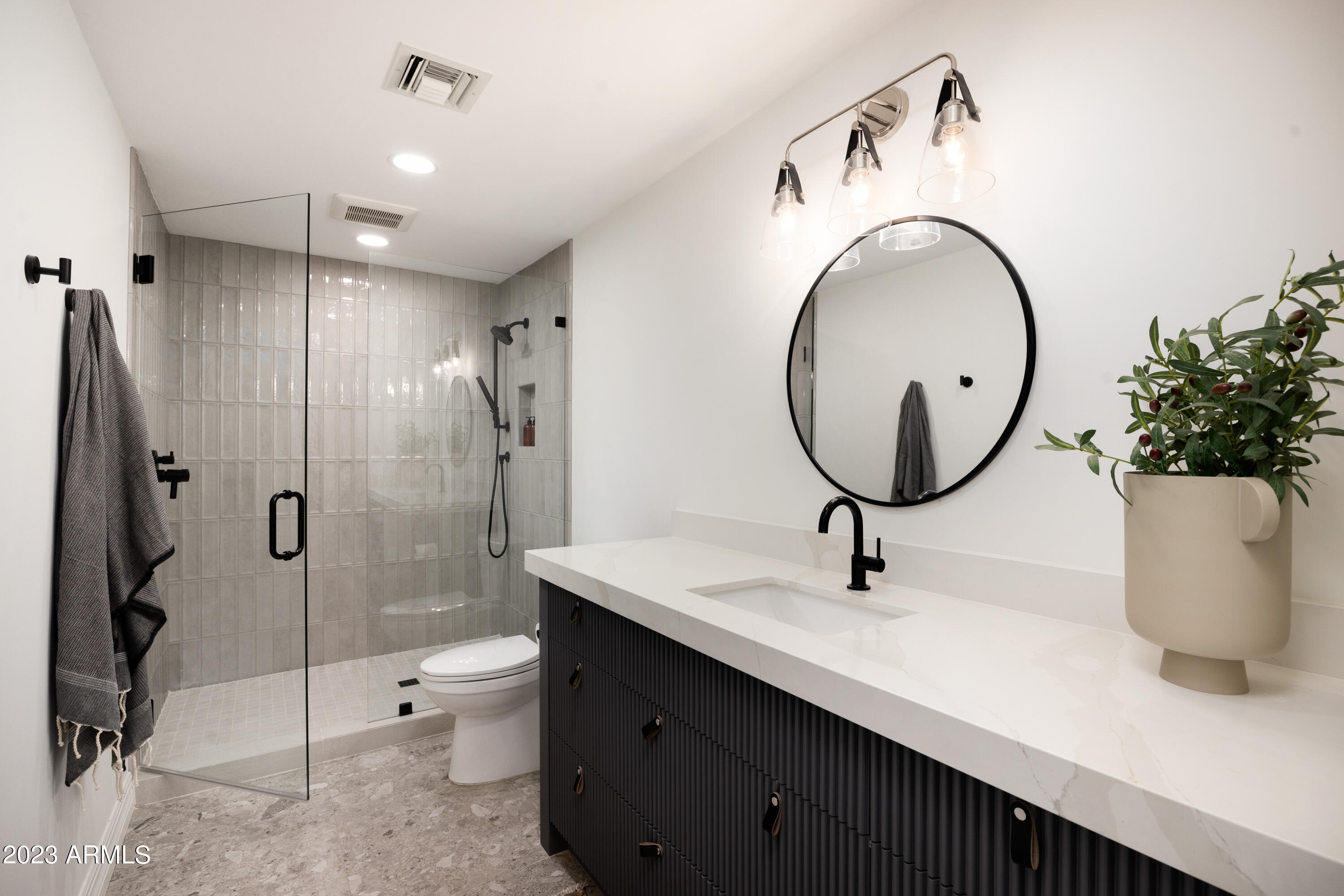 11842 North Miller Road Scottsdale, AZ 85260 - Photo 25 of 43 Bathroom