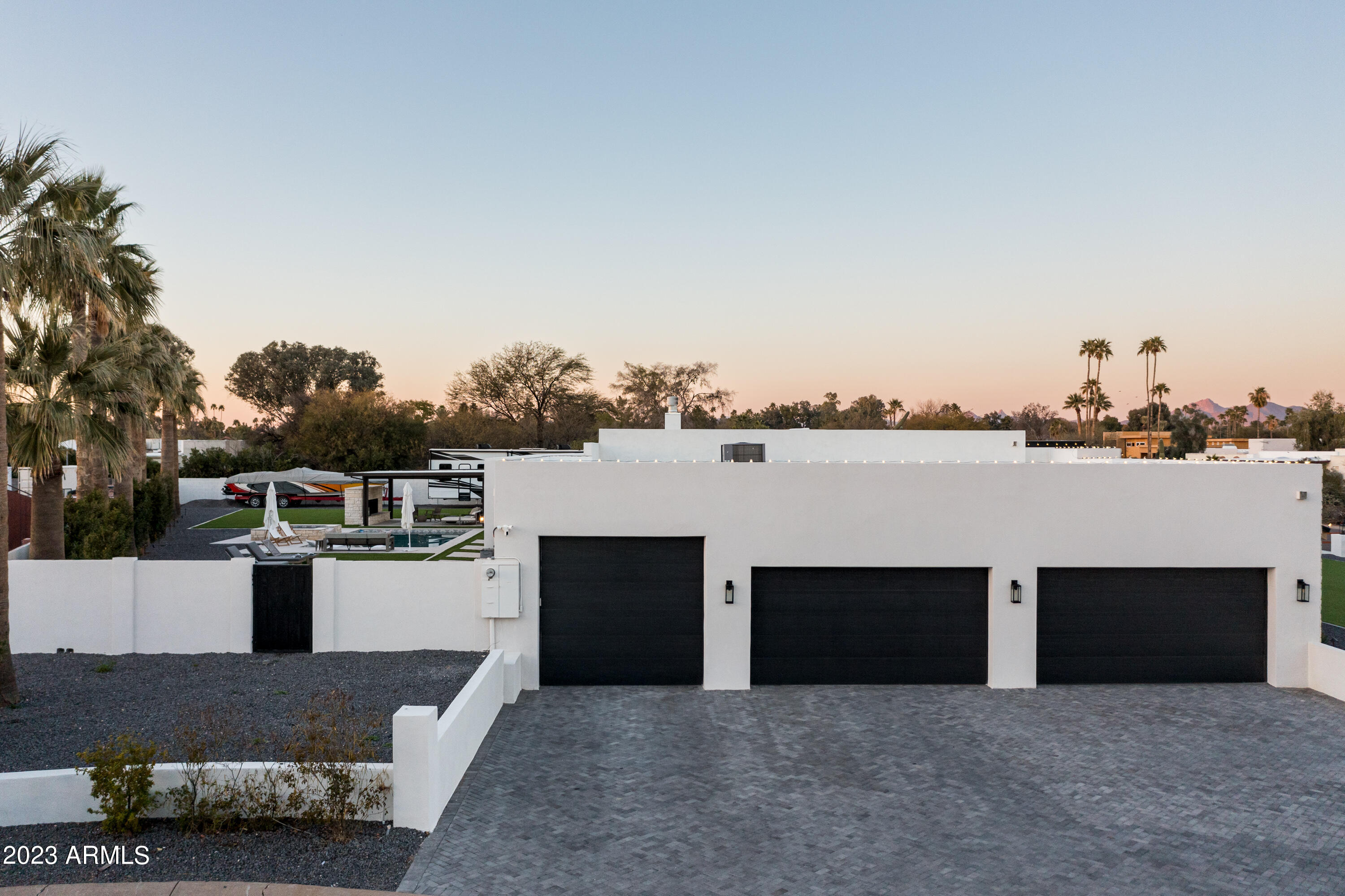 11842 North Miller Road Scottsdale, AZ 85260 - Photo 41 of 43 5 Bay Garage