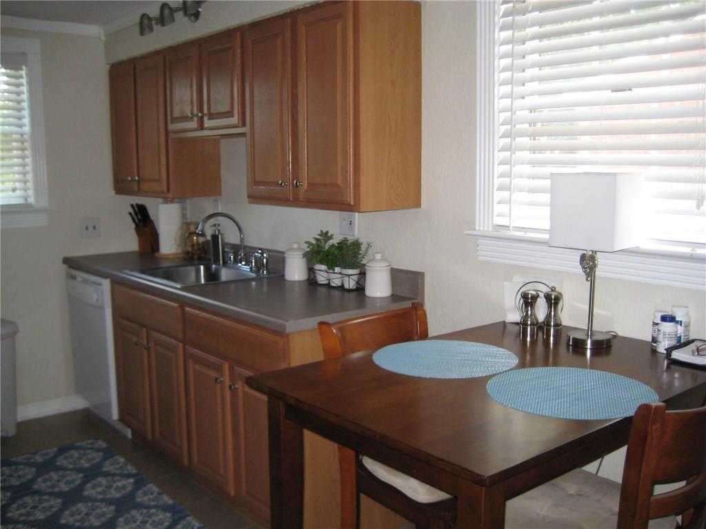 223 Olympic Road Baldwin, PA 15236 - Photo 2 of 12 Gallery Image 2