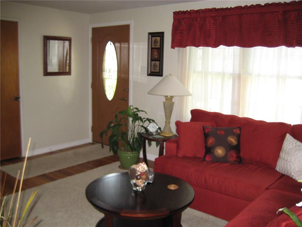 223 Olympic Road Baldwin, PA 15236 - Photo 5 of 12 Gallery Image 5