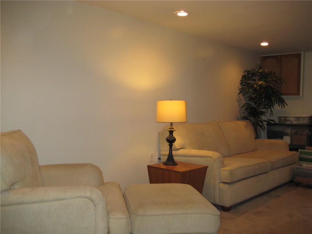 223 Olympic Road Baldwin, PA 15236 - Photo 8 of 12 Gallery Image 8