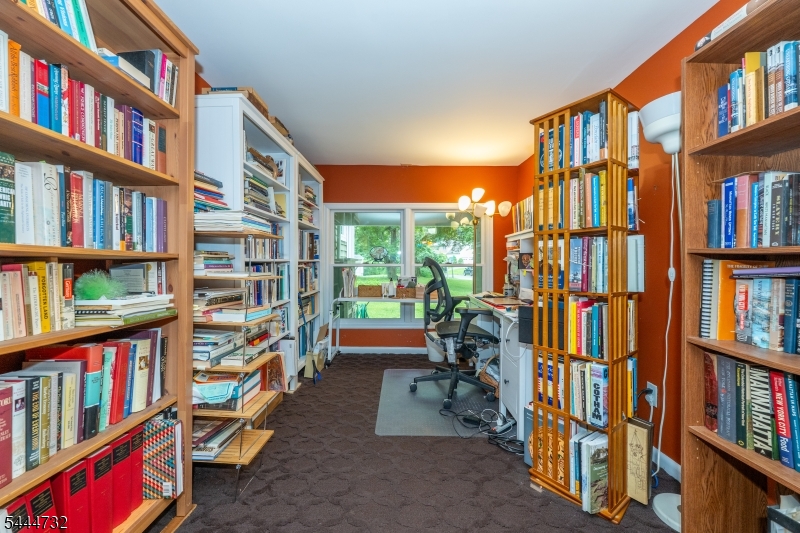 89 Moraine Road Morris Plains, NJ 07950 - Photo 26 of 48