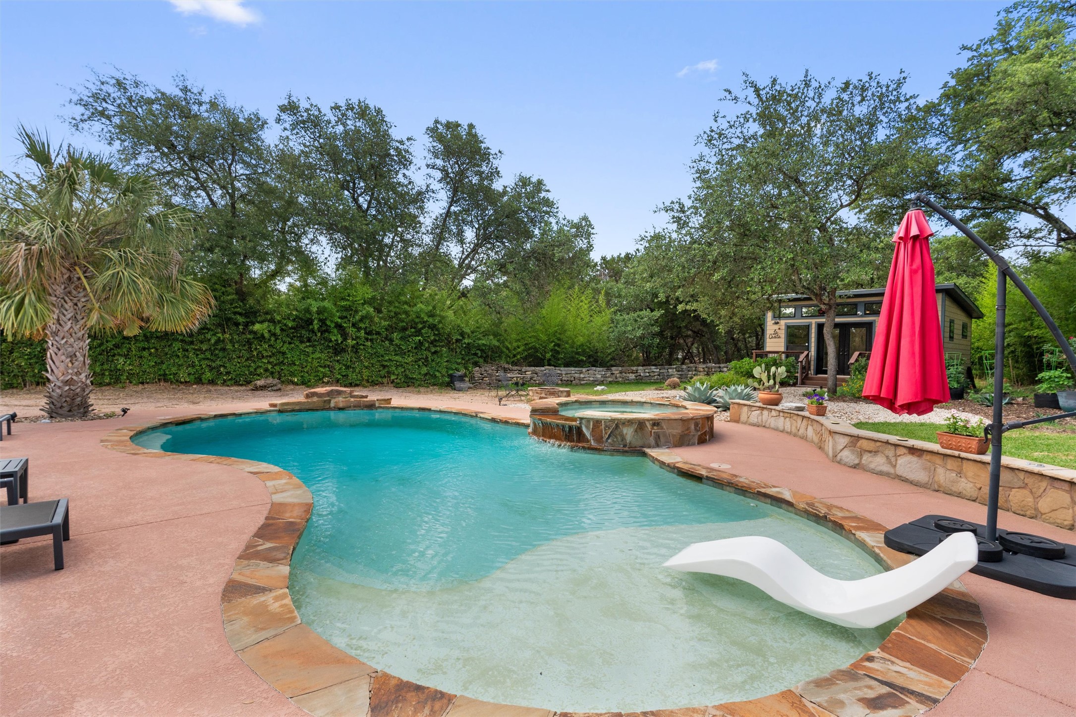 223 East Ridgewood Road Georgetown, TX 78633 - Photo 25 of 40 Relax and unwind!