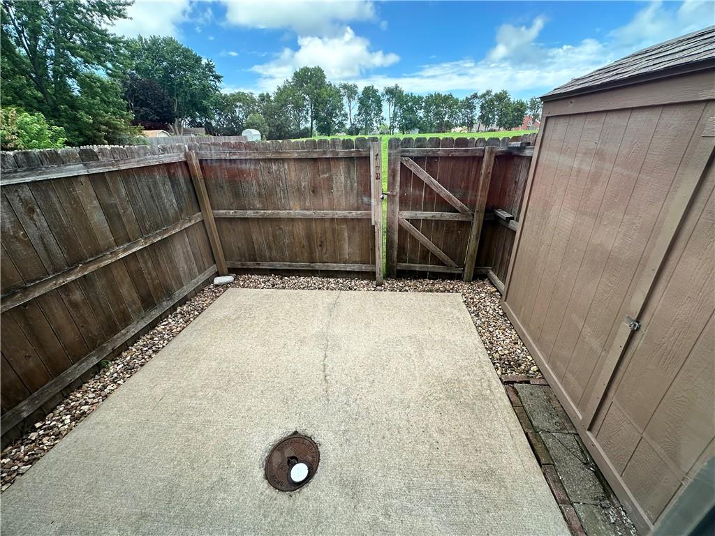 725 Southwest Liggett Road, Unit A Blue Springs, MO 64015 - Photo 2 of 9