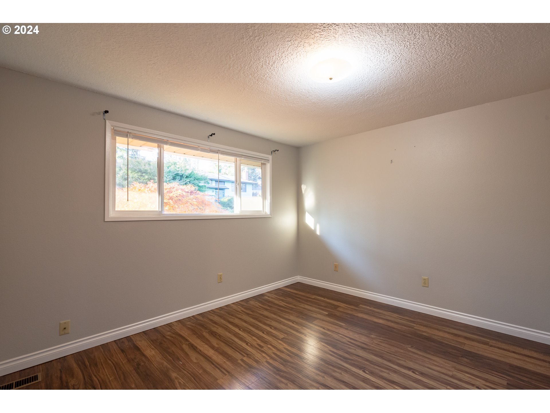7570 Ridgewood Drive Gladstone, OR 97027 - Photo 19 of 40 Gallery Image 19