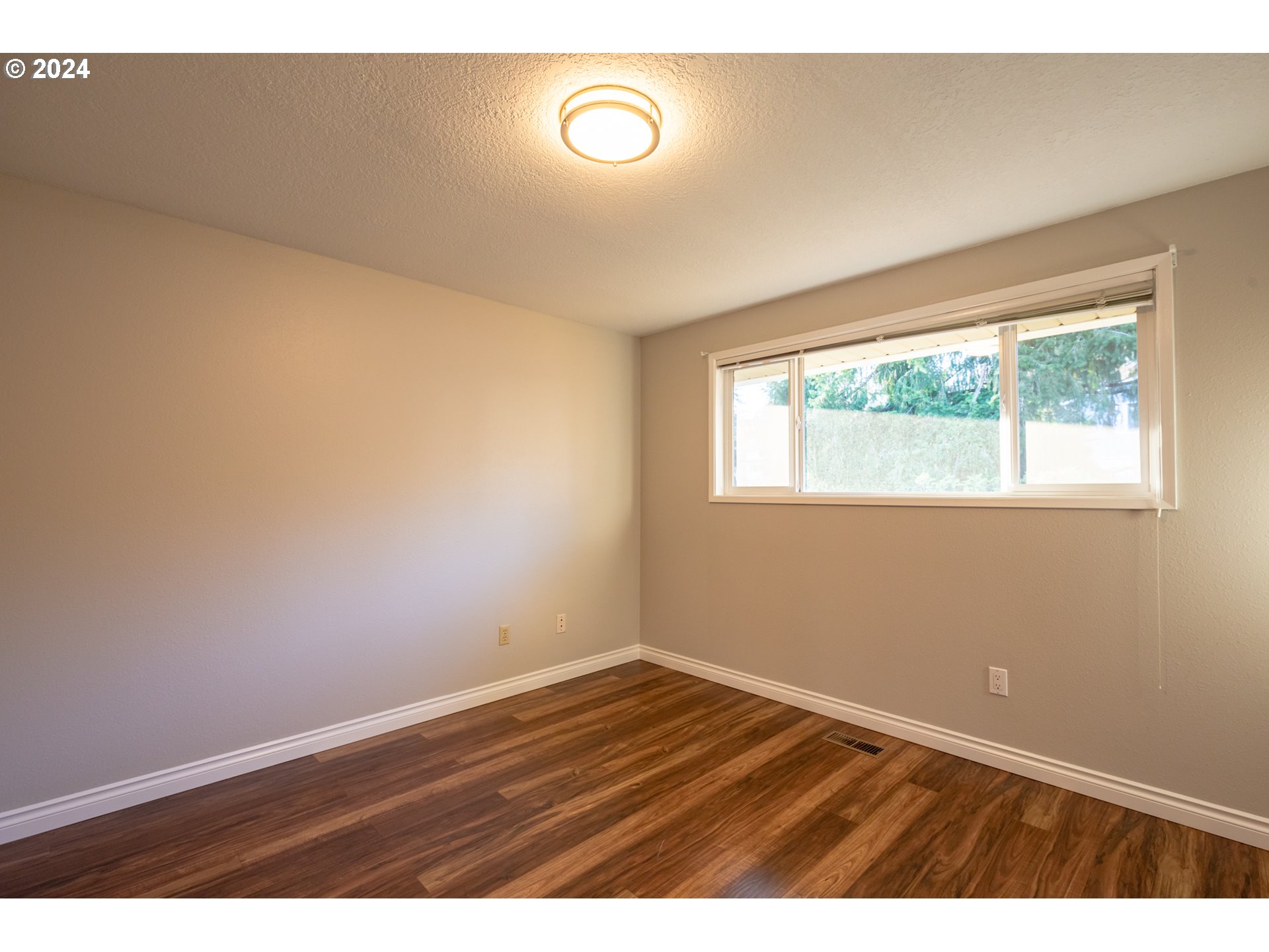 7570 Ridgewood Drive Gladstone, OR 97027 - Photo 22 of 40 Gallery Image 22
