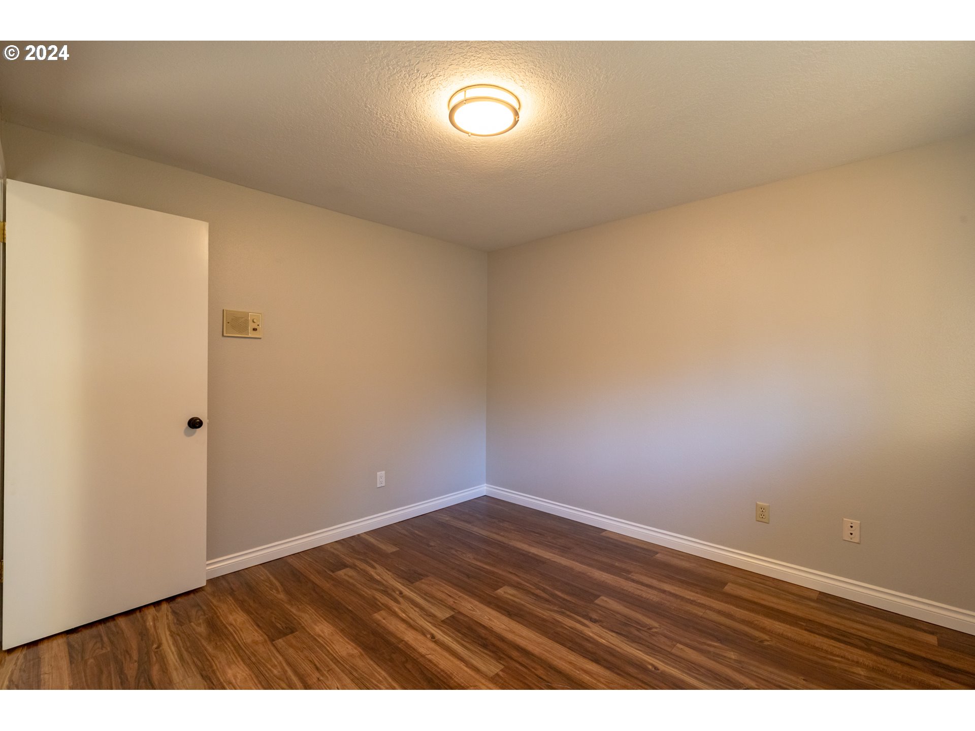7570 Ridgewood Drive Gladstone, OR 97027 - Photo 23 of 40 Gallery Image 23