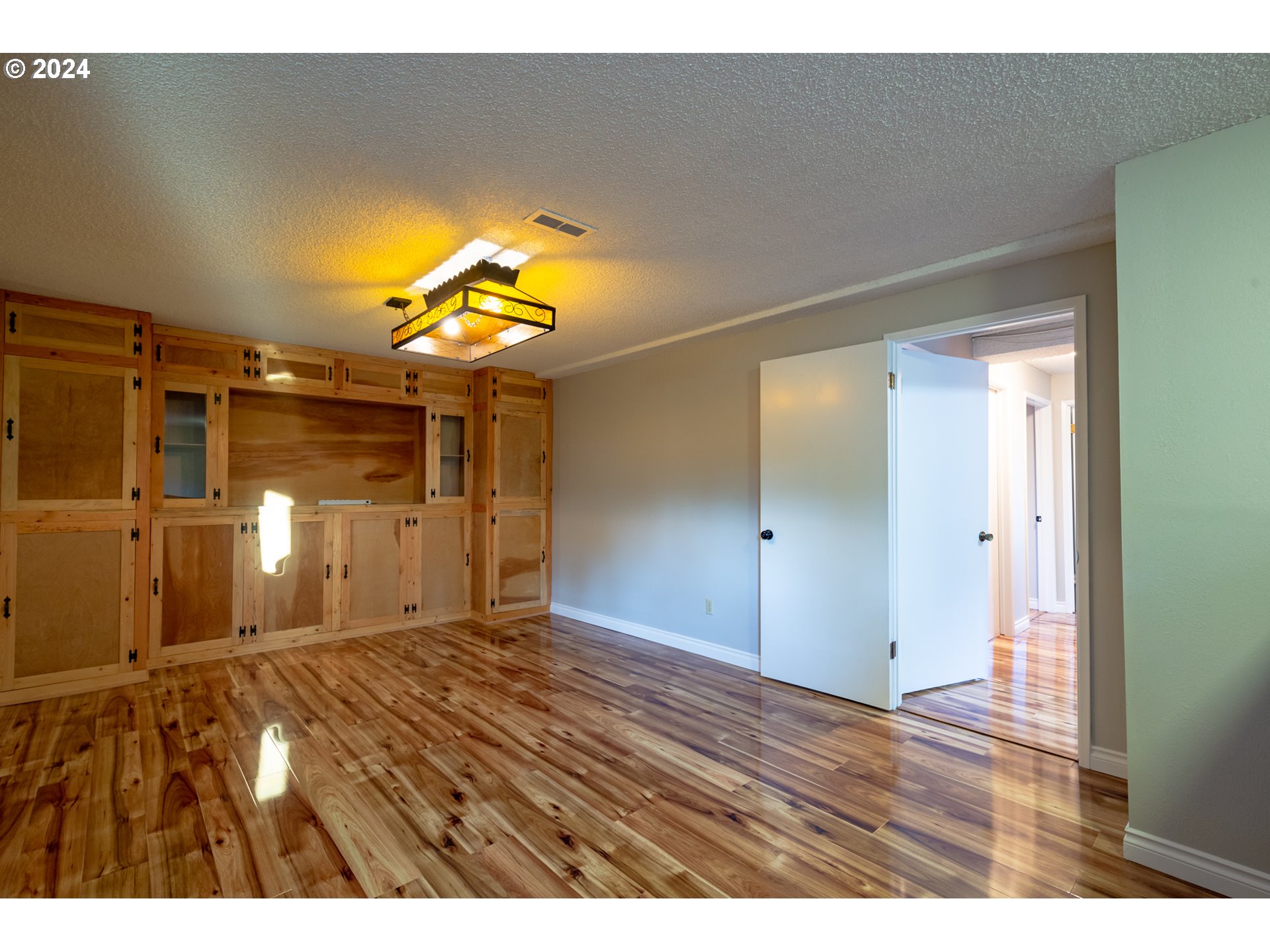 7570 Ridgewood Drive Gladstone, OR 97027 - Photo 10 of 40 Gallery Image 10