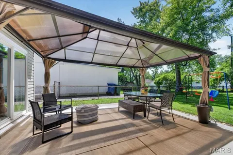 $250,000 | 11005 Saxonhall Drive, Bridgeton, MO 63044