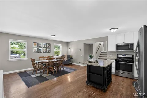 $250,000 | 11005 Saxonhall Drive, Bridgeton, MO 63044