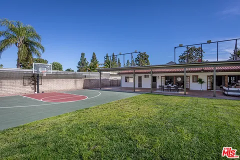 $1,675,000 | 19523 Vintage Street, Northridge, CA 91324