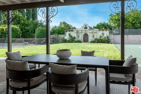 $1,675,000 | 19523 Vintage Street, Northridge, CA 91324