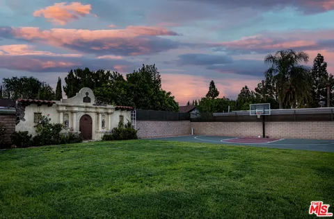 $1,675,000 | 19523 Vintage Street, Northridge, CA 91324