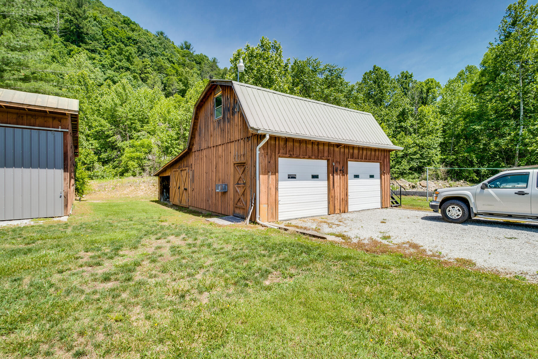 301 Stamper Road Erwin, TN 37650 - Photo 42 of 66 038