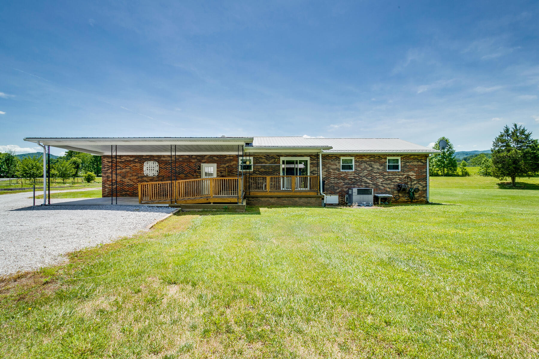 301 Stamper Road Erwin, TN 37650 - Photo 6 of 66 031