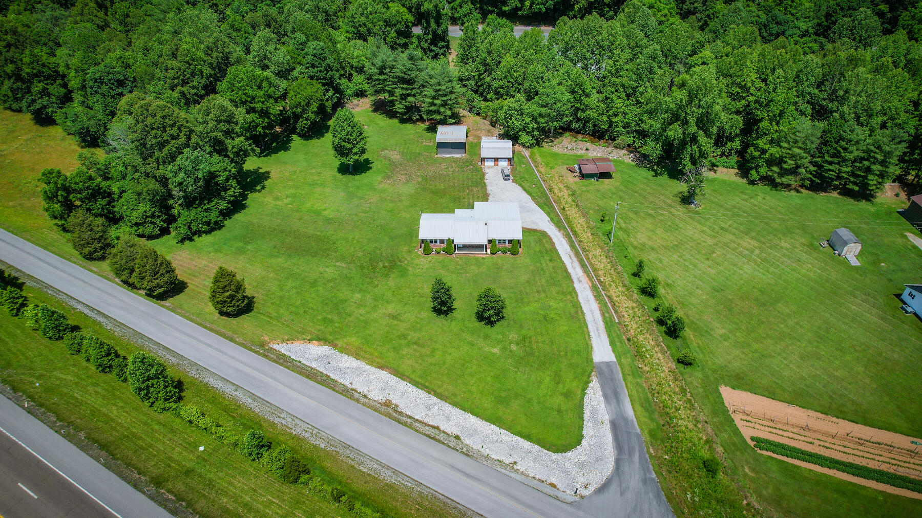 301 Stamper Road Erwin, TN 37650 - Photo 65 of 66 102