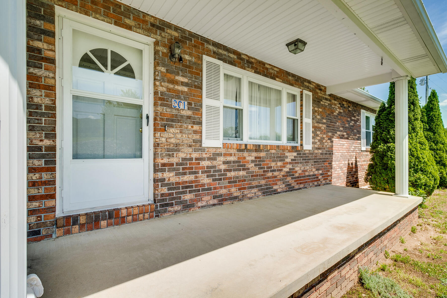 301 Stamper Road Erwin, TN 37650 - Photo 9 of 66 004