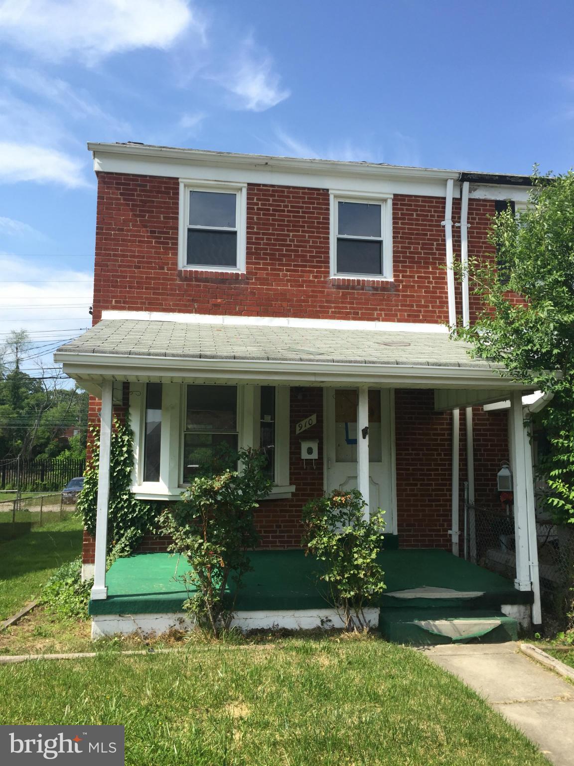 910 Middlesex Road Baltimore, MD 21221 - Photo 1 of 9 Exterior (Front)