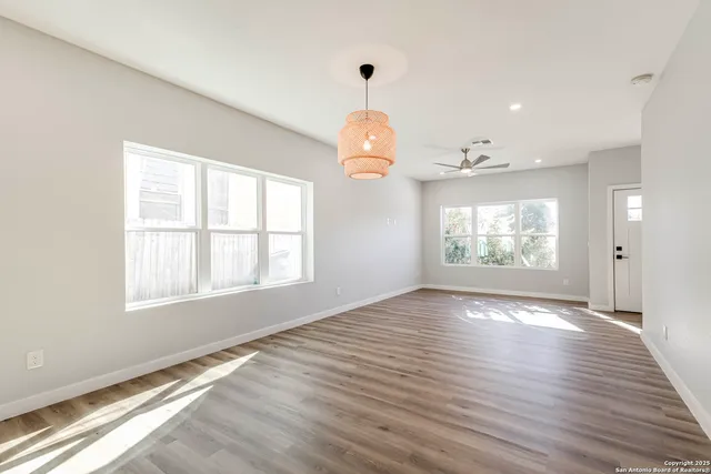 $2,000 | 811 Nevada Street, Unit 2, San Antonio, TX 78203