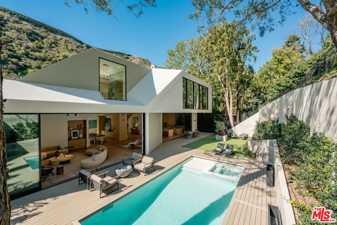1508 Roscomare Road Los Angeles, CA 90077 - Photo 25 of 29