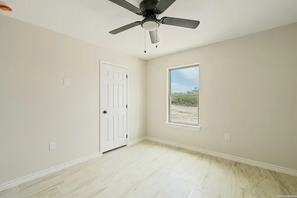 $195,500 | 514 Linda Vista Drive, Del Rio, TX 78840