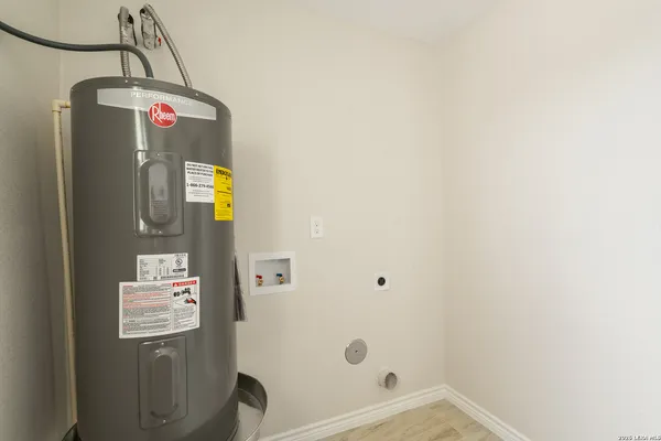 $195,500 | 514 Linda Vista Drive, Del Rio, TX 78840