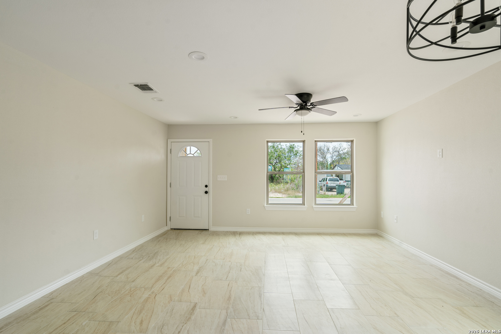 514 Linda Vista Drive Del Rio, TX 78840 - Photo 3 of 27
