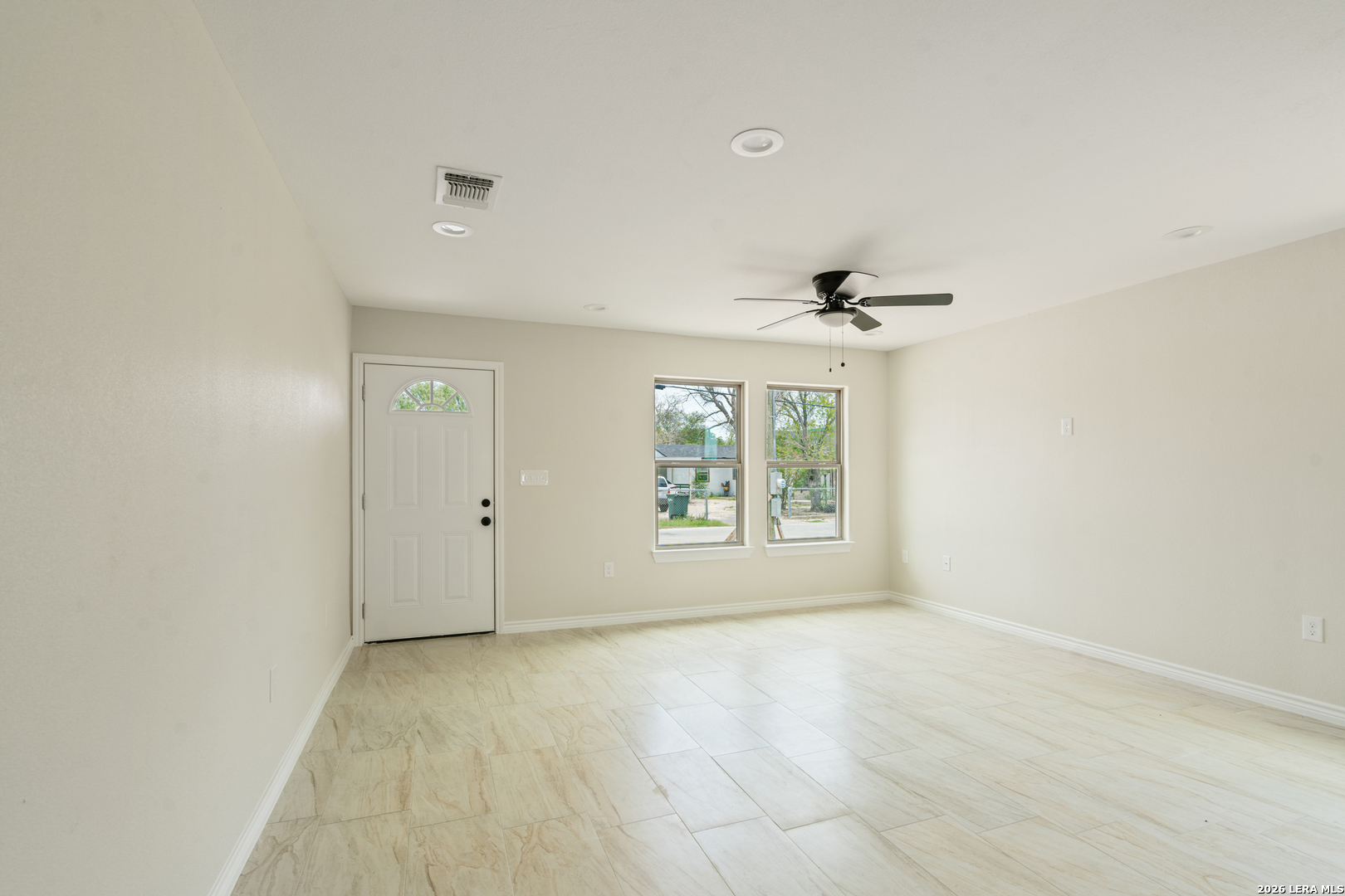 514 Linda Vista Drive Del Rio, TX 78840 - Photo 4 of 27