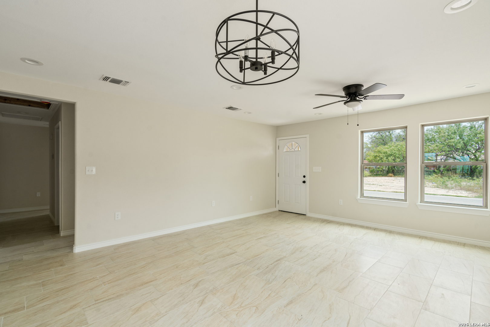514 Linda Vista Drive Del Rio, TX 78840 - Photo 10 of 27