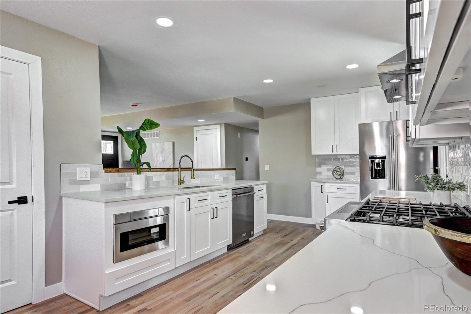 507 South Pontiac Way Denver, CO 80224 - Photo 15 of 35