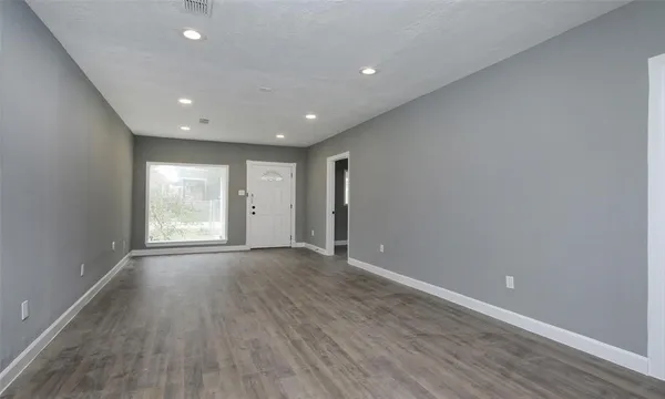 $228,895 | 402 South 72nd Street, Houston, TX 77011