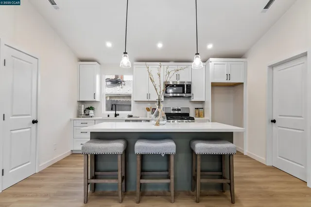 $549,000 | 330 Warren Way, Pittsburg, CA 94565