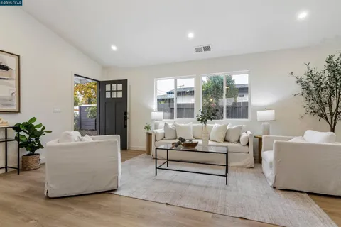 $549,000 | 330 Warren Way, Pittsburg, CA 94565