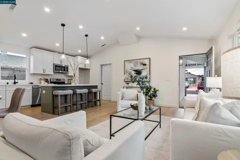 $549,000 | 330 Warren Way, Pittsburg, CA 94565