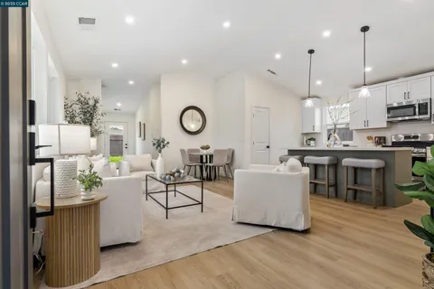 $549,000 | 330 Warren Way, Pittsburg, CA 94565