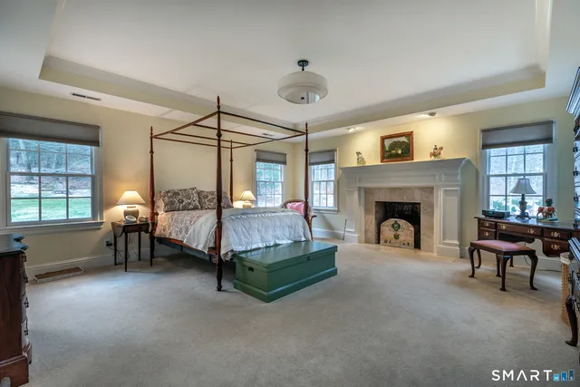 $895,000 | 52 Steeple View Lane, Woodbury, CT 06798