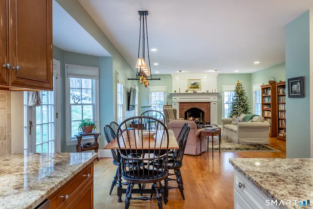 $895,000 | 52 Steeple View Lane, Woodbury, CT 06798