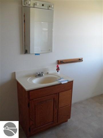2275 Valley Road Mancelona, MI 49659 - Photo 15 of 25 1739132-14.JPG