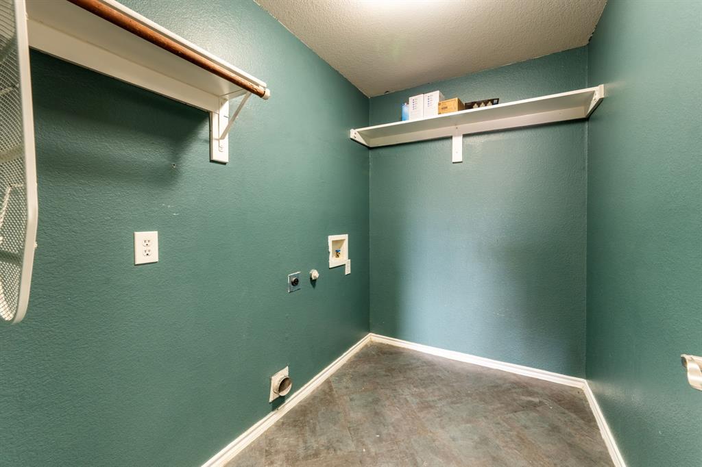 1101 Halifax Lane Forney, TX 75126 - Photo 16 of 32 a view of a room