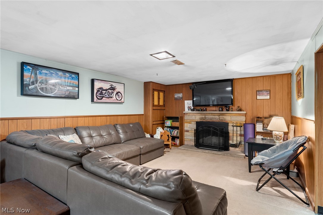 7635 Hoertz Road Cleveland, OH 44134 - Photo 26 of 30