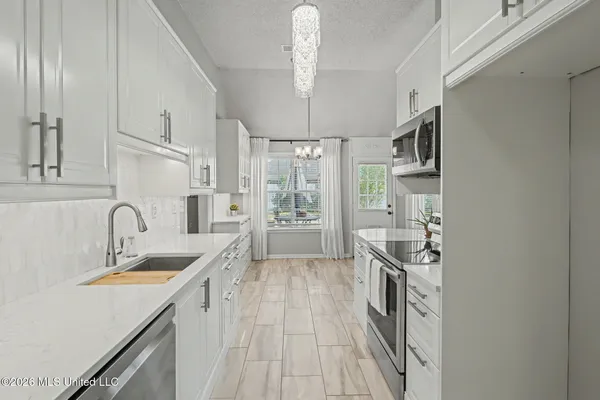 $310,000 | 7740 Meadow Ridge Lane, Olive Branch, MS 38654