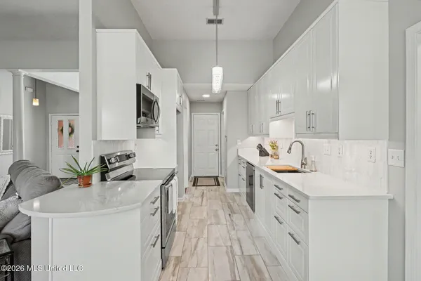 $310,000 | 7740 Meadow Ridge Lane, Olive Branch, MS 38654