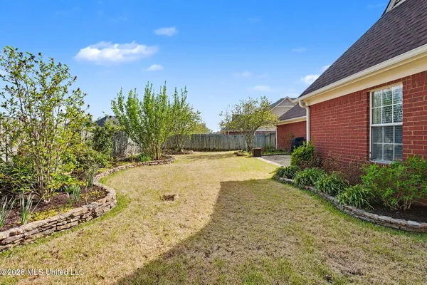 $310,000 | 7740 Meadow Ridge Lane, Olive Branch, MS 38654