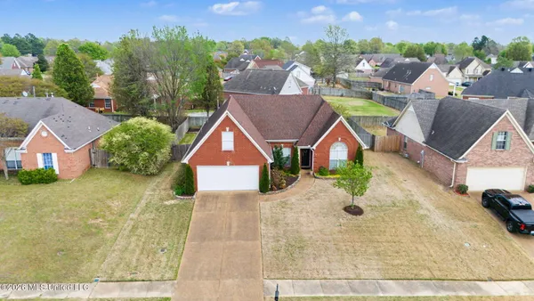 $310,000 | 7740 Meadow Ridge Lane, Olive Branch, MS 38654
