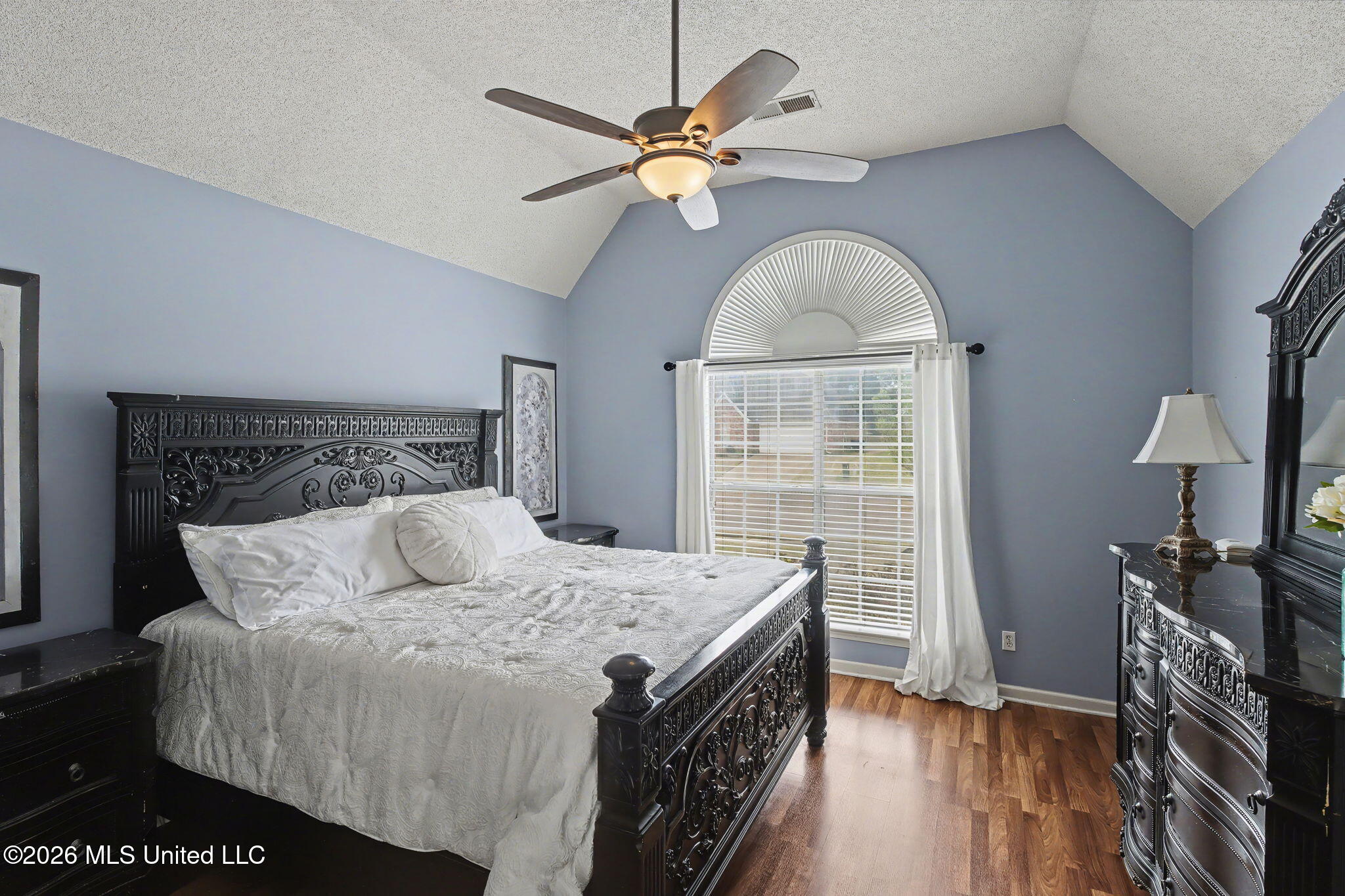 7740 Meadow Ridge Lane Olive Branch, MS 38654 - Photo 6 of 40 Primary bedroom