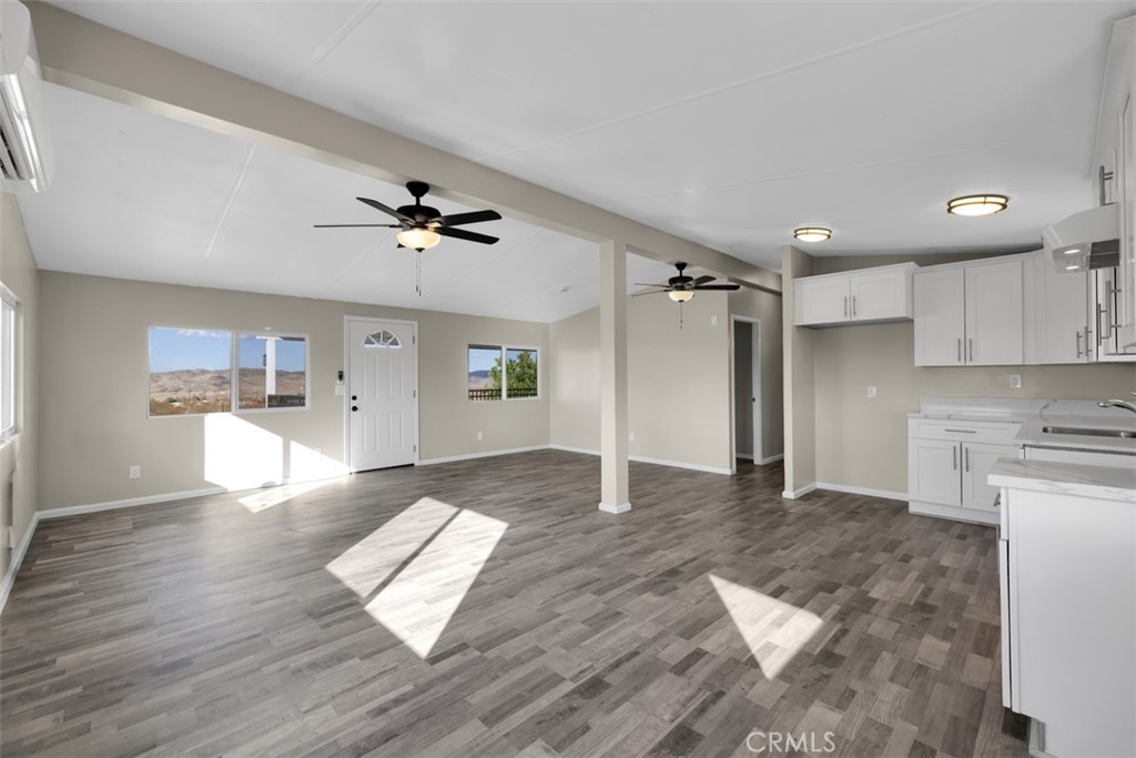 55757 Linn Road Landers, CA 92285 - Photo 8 of 41 Main House Open-Concept Living & Kitchen