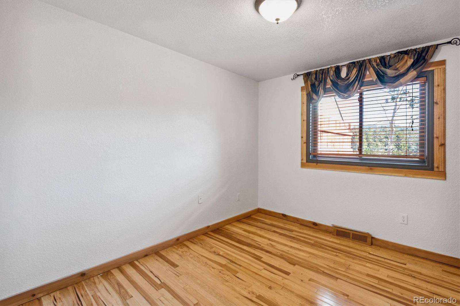 134 Pinon Circle Black Hawk, CO 80422 - Photo 21 of 38