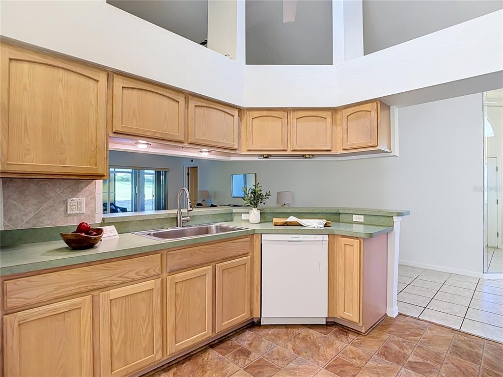 11368 Leeds Drive Spring Hill, FL 34609 - Photo 9 of 38 Gallery Image 9